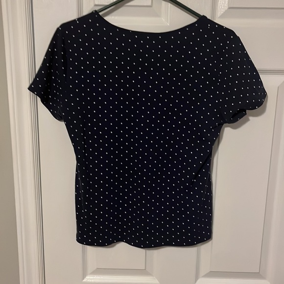 ✨2 for $10✨Karen Scott polka dot top - Picture 2 of 3